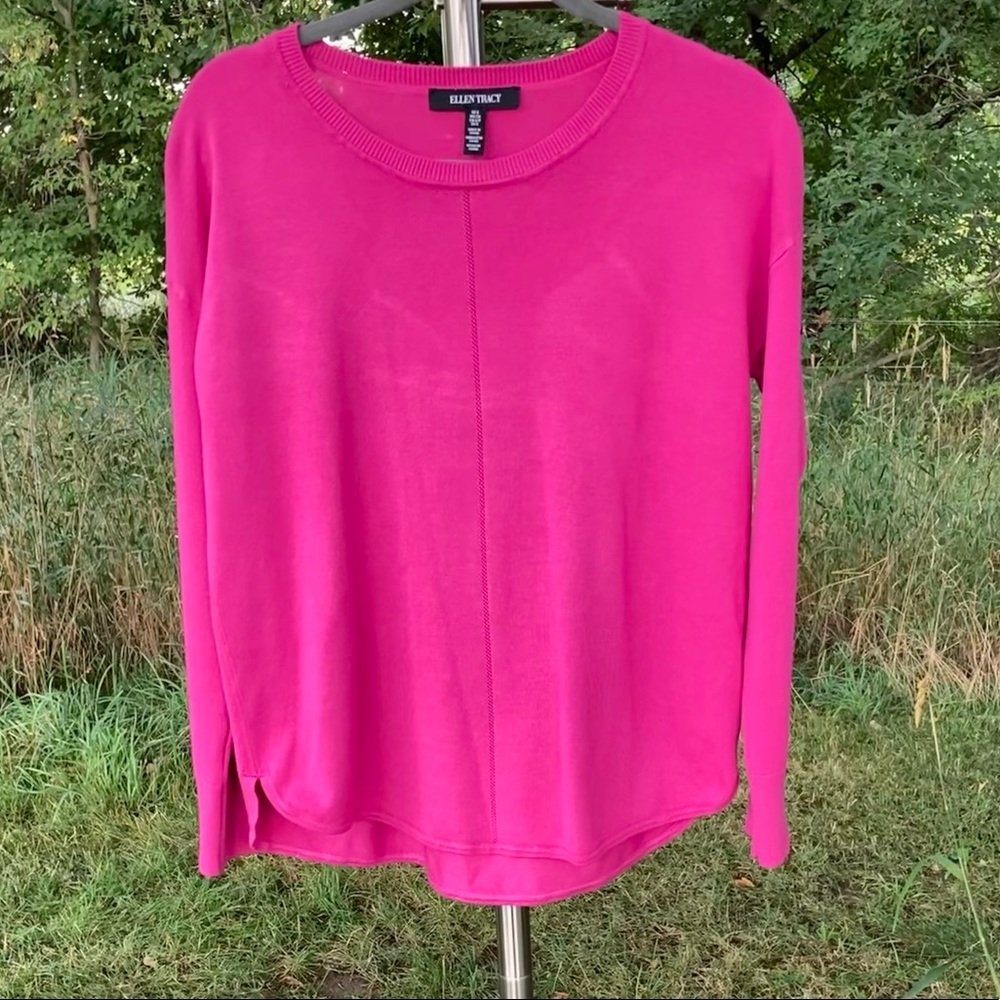 Ellen Tracy: Ladies lightweight, long sleeve, medium pink sweater.  Size small.